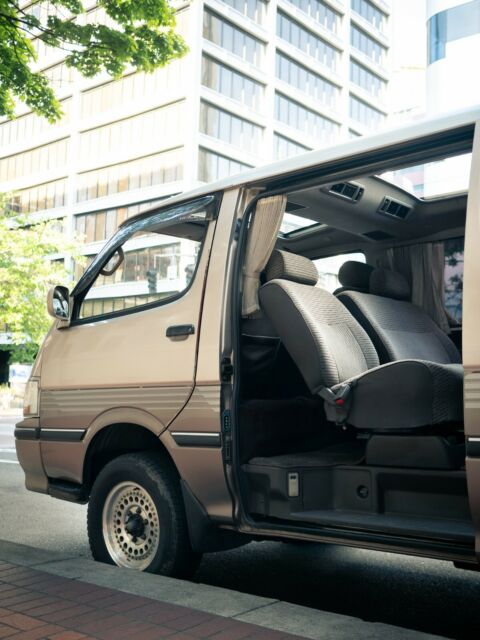 rhd toyota hiace 4wd turbodiesel jdm van. very clean! 95k miles! in portland now
