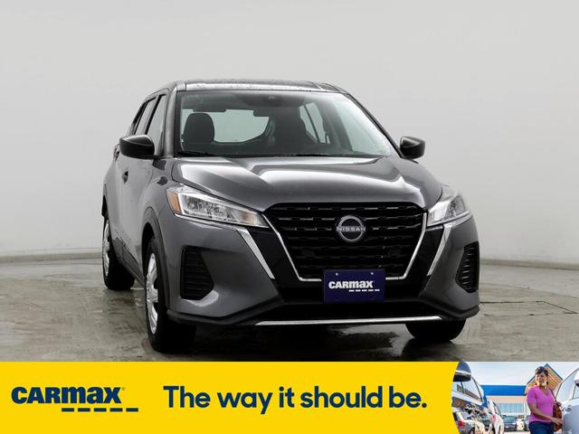 2022 nissan kicks s