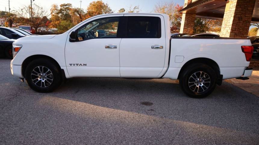 2021 nissan titan sv