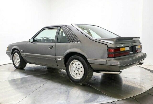 1985 ford mustang gt 5.0l low miles runs great manual 93101 miles manual