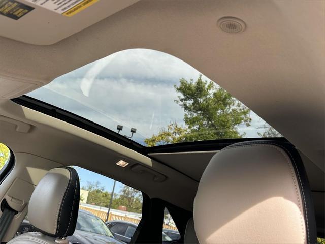 2020 ford escape se