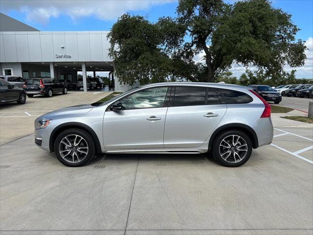 2016 volvo v60 cross country t5