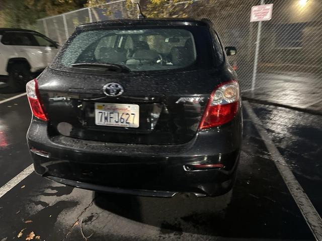 2011 toyota matrix base