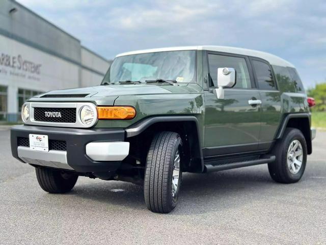 2014 toyota fj cruiser base