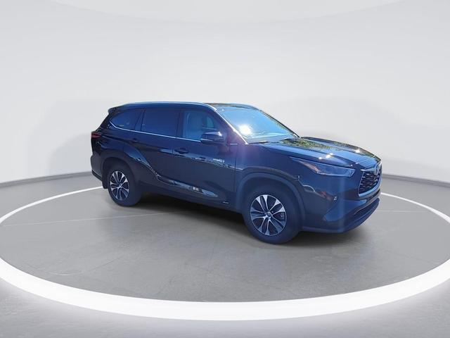 2021 toyota highlander hybrid xle