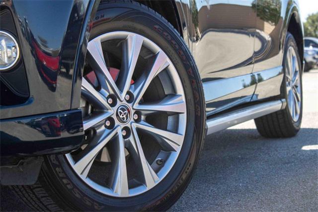 2017 toyota rav4 platinum
