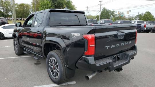 2024 Toyota Tacoma trd sport 4d double cab