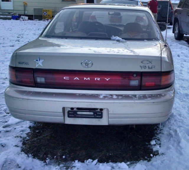 1993 tan toyota camry le v6 3.0 l
