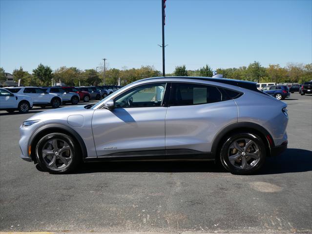 2022 ford mustang mach-e select