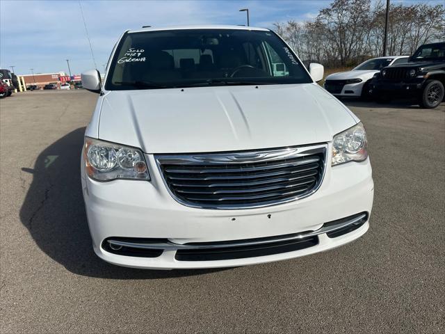 2014 chrysler town & country touring