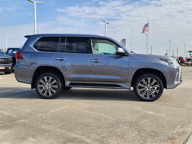 2020 lexus lx 570 three-row