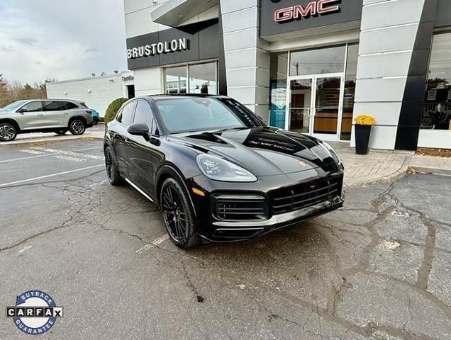 2022 porsche cayenne gts