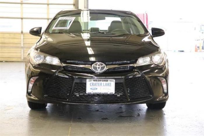 2017 toyota camry se se 4dr sedan for sale in medford, oregon