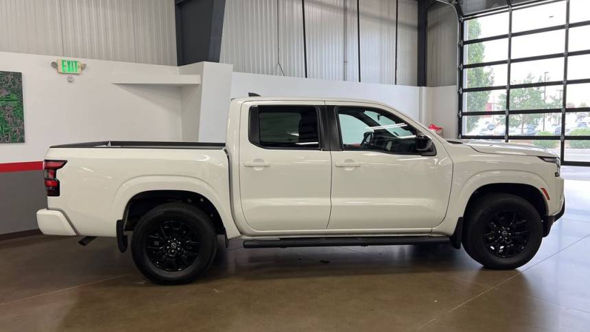 2023 nissan frontier sv