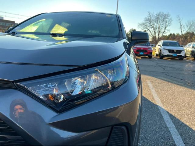 2022 toyota rav4 le