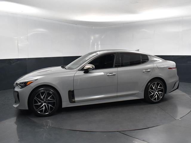 2023 kia stinger gt-line