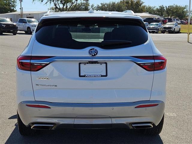 2021 buick enclave premium