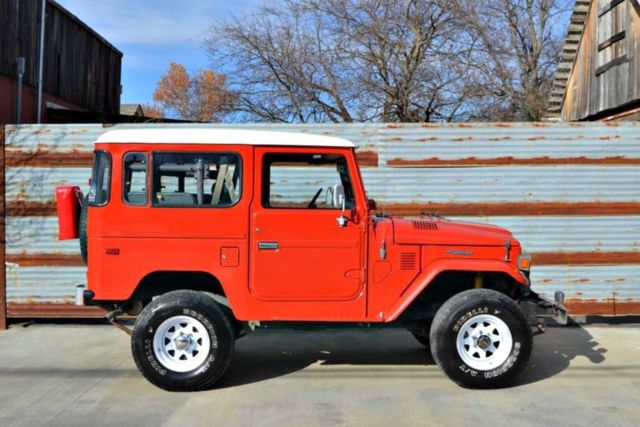 1980 fj40, freeborn red, records, doctor owned and daily driven