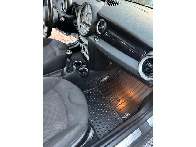 2009 mini cooper base