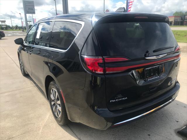 2022 chrysler pacifica hybrid touring l