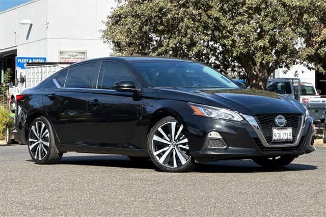 2021 nissan altima 2.5 sr