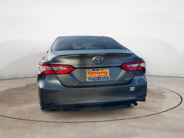 2020 toyota camry le