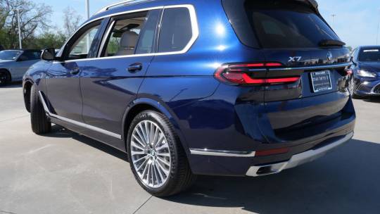 2024 BMW X7