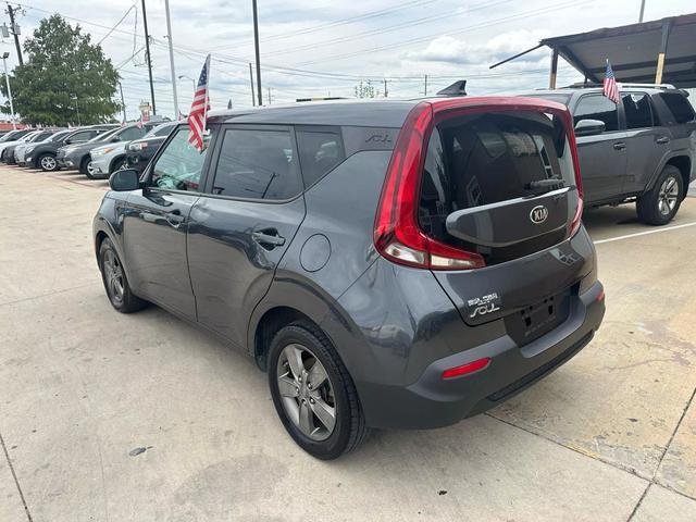 2020 kia soul lx