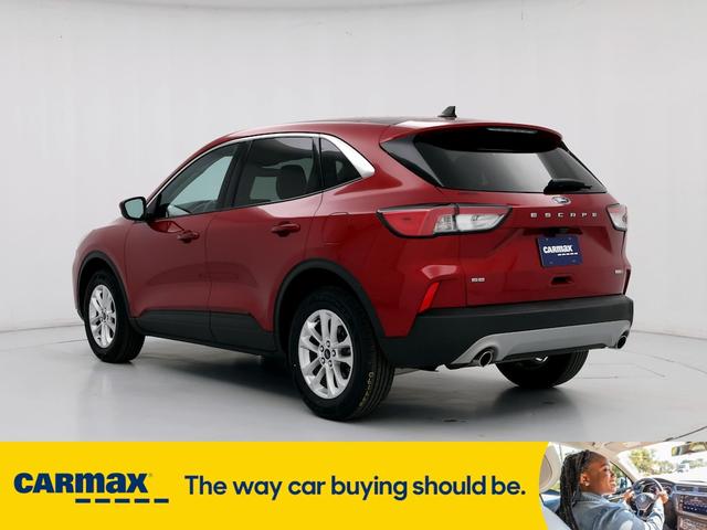2020 ford escape se