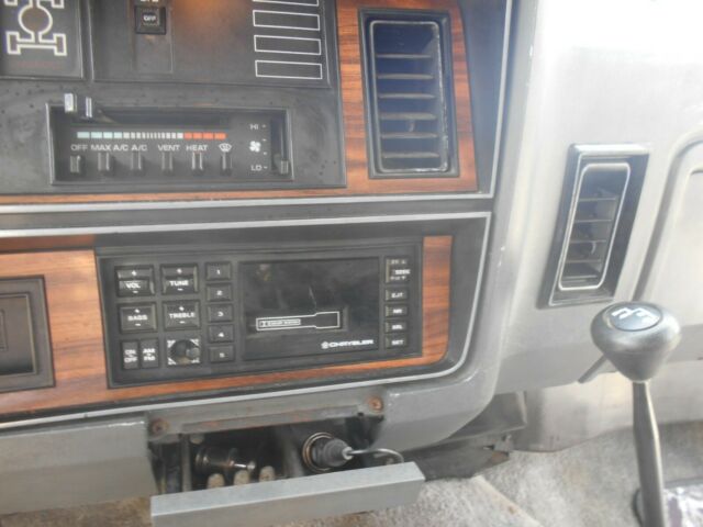1990 dodge ramcharger le hard to find