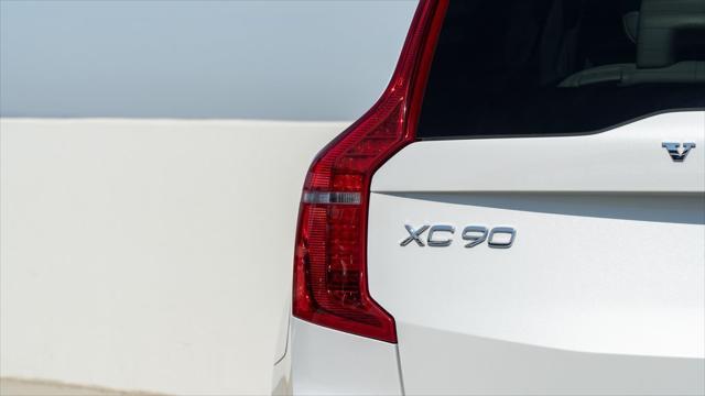 2022 volvo xc90 recharge plug-in hybrid t8 inscription expression 7 passenger