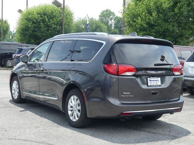 used 2018 chrysler pacifica touring-l dover, de 19901 for sale in dover, delaware