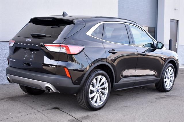 2022 ford escape titanium
