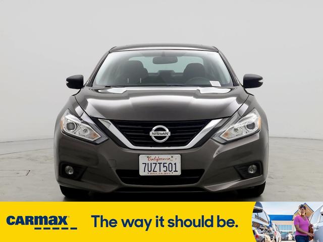 2016 nissan altima sv