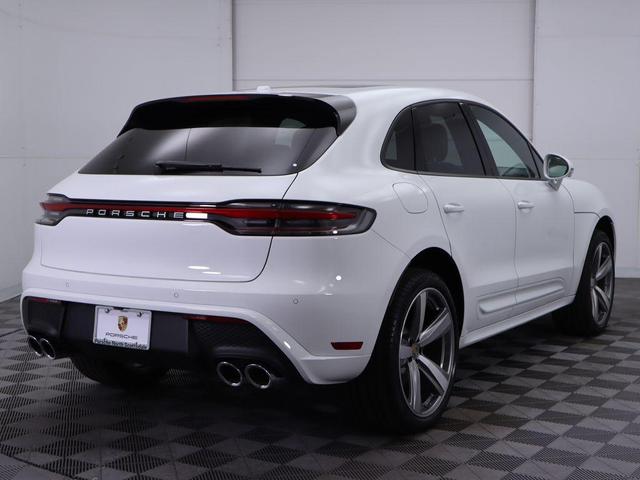 2024 porsche macan base