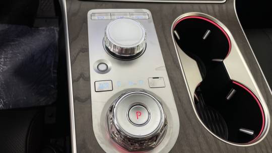 2025 Genesis GV80