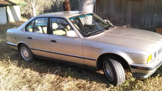 1990 bmw beemer 525i series , good body , needs easy fix , no reserve