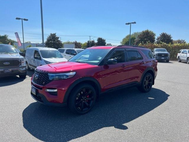 2022 ford explorer st