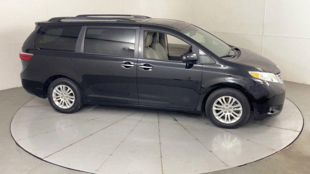 2017 toyota sienna xle