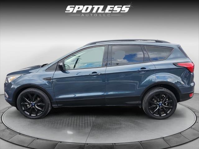 2019 ford escape se