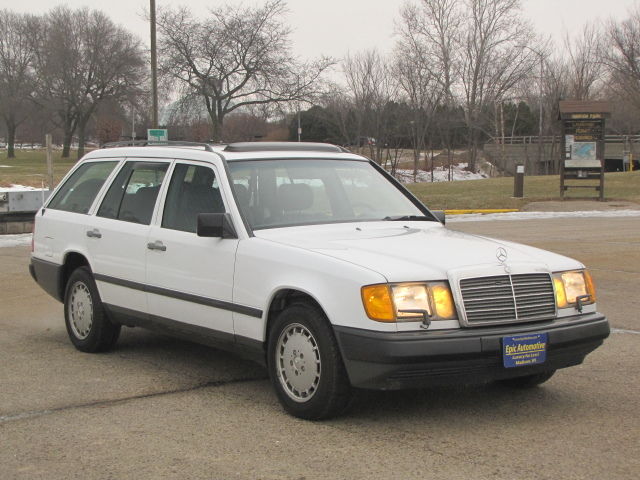1989 mercedes-benz 300te sation wagon, rare! collector! runs and looks amazing!