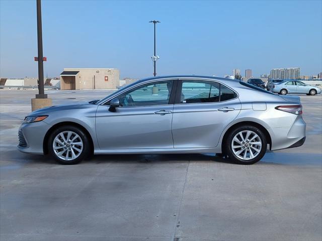 2023 toyota camry le