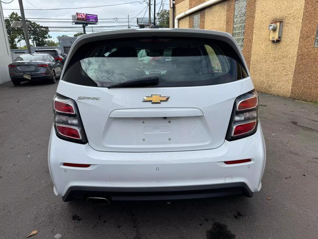 2020 chevrolet sonic lt