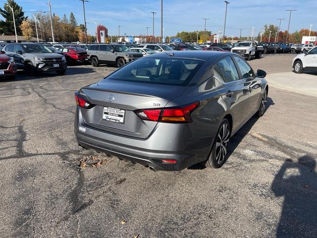 2022 nissan altima 2.5 sr
