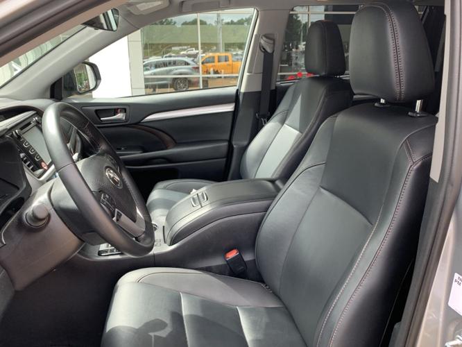 used 2019 toyota highlander fwd v6 vicksburg, ms 39180 for sale in vicksburg, mississippi