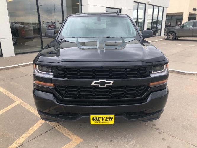 used 2018 chevrolet silverado 1500 4x4 crew cab custom seward, ne 68434 for sale in seward, nebraska