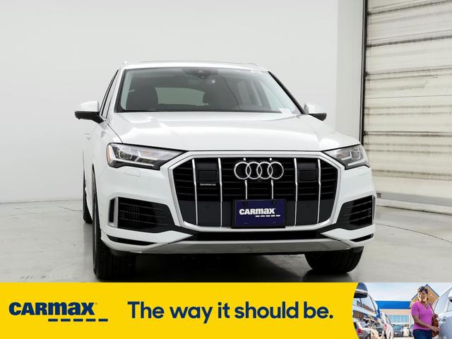 2023 audi q7 premium plus
