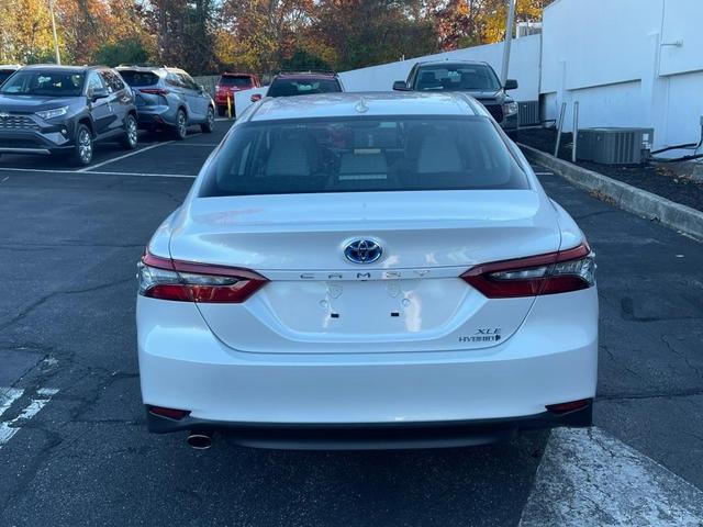 2023 toyota camry hybrid xle