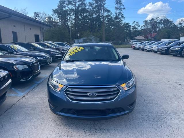2018 ford taurus se