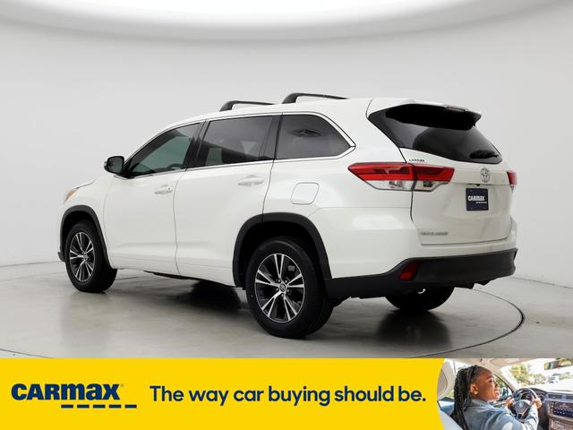 2018 toyota highlander le